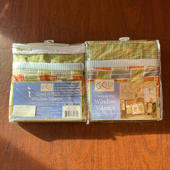 CoCaLo Dinos At Play Window Valance set of 2 Green - Picture 1 of 11